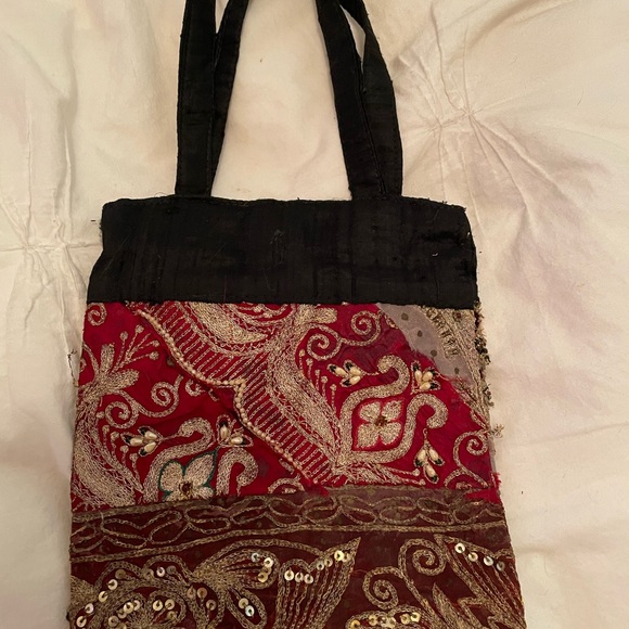 Small Handbag made from Sari - Picture 4 of 5